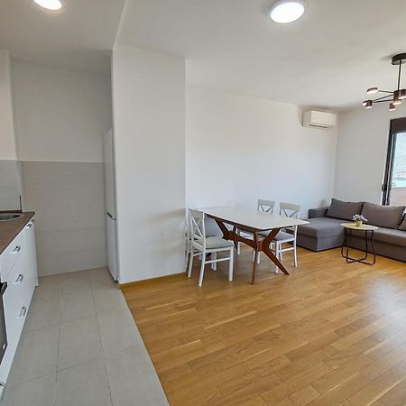 Sea View Apartment In Becici Budva Ngoại thất bức ảnh