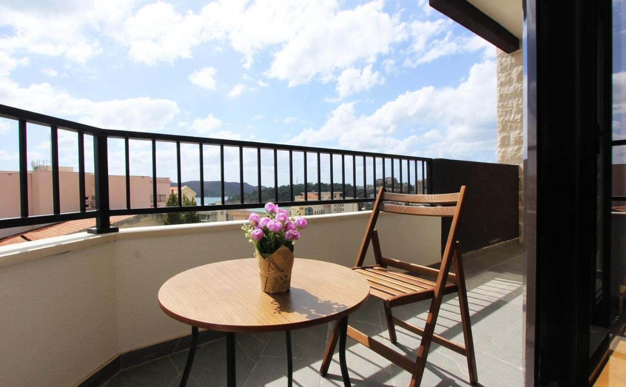 Sea View Apartment In Becici Budva Ngoại thất bức ảnh